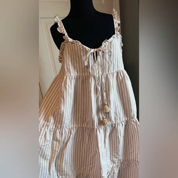 J. Crew cotton-linen tiered maxi dress. Small - Picture 3 of 10